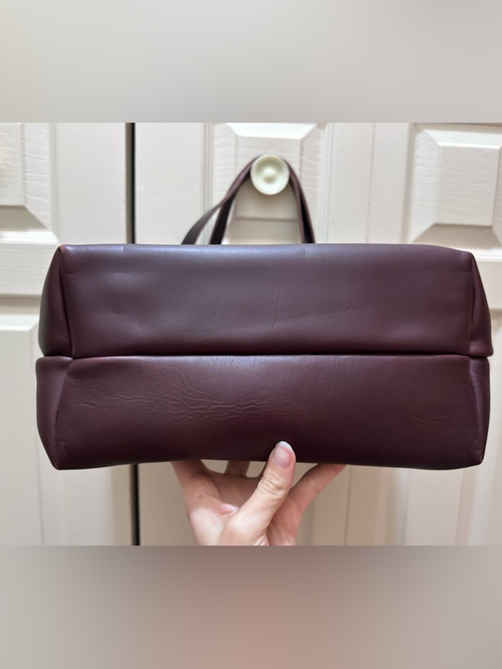 Portland Leather Goods Medium Tote Bag with Zipper - Cognac Smooth Leather - Picture 3 of 7